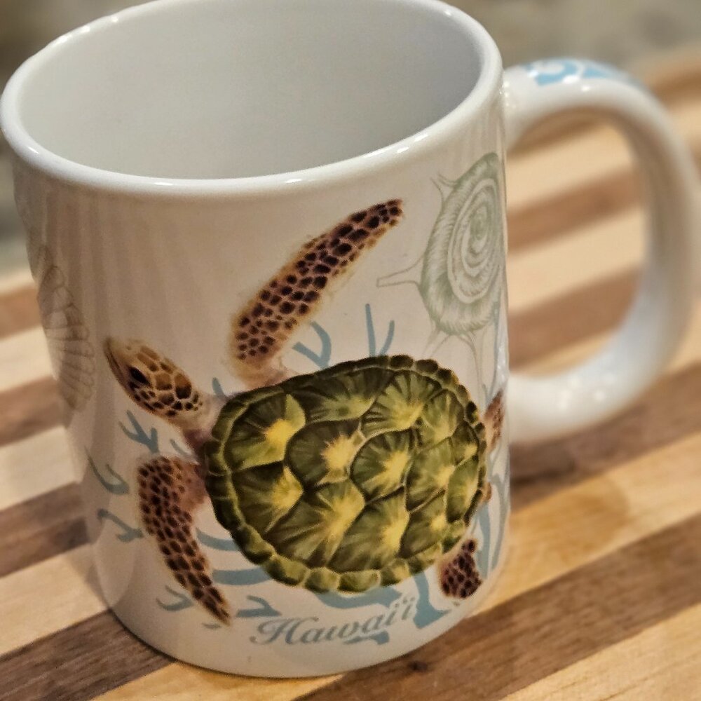 ABC Stores Hawaii Green Sea Turtle "Honu Voyage" Coffee ceramic mug/cup.
